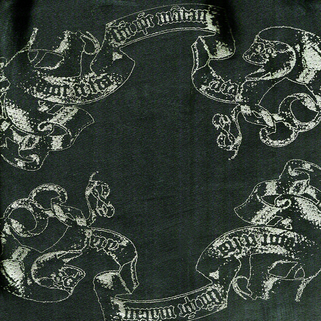 'NIHIL GRAVE EST' CABLE HOOD